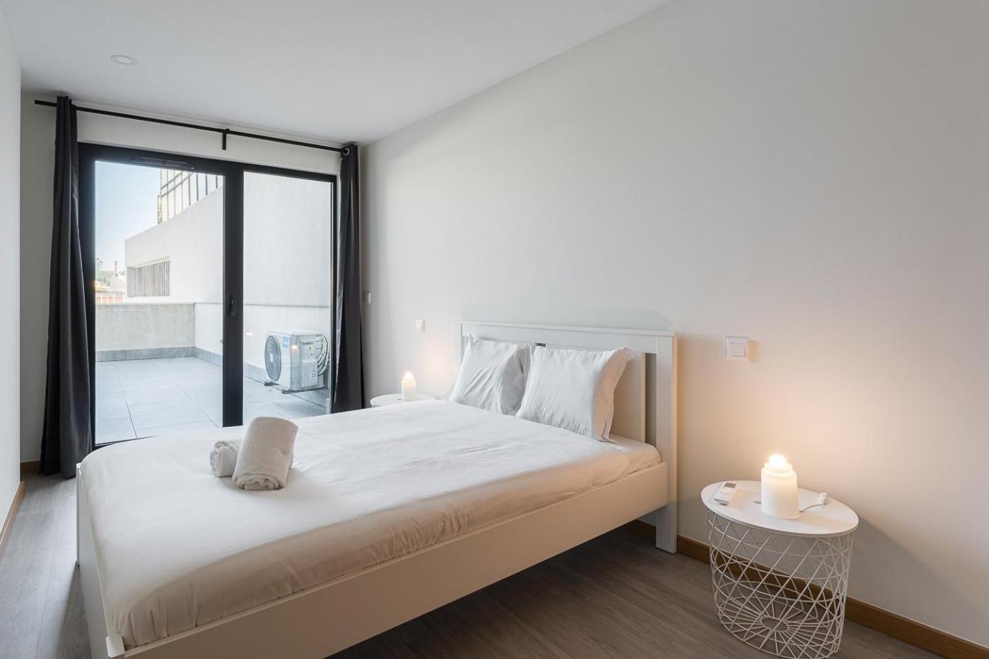 Ferienwohnung Guestready - Sleek Monochromatic In Bonfim Porto Exterior foto